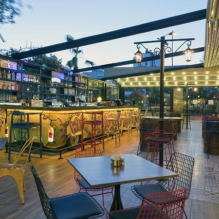 Voswos Garage Coffee Hotel Анталія Екстер'єр фото