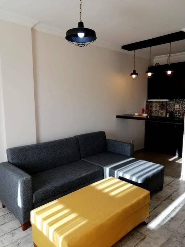 Voswos Garage Coffee Hotel Анталія Екстер'єр фото