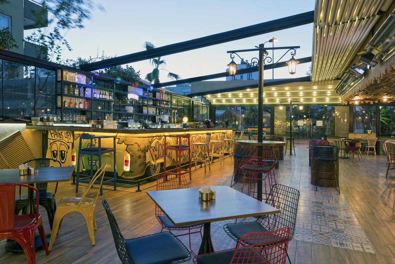 Voswos Garage Coffee Hotel Анталія Екстер'єр фото