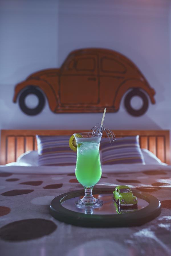 Voswos Garage Coffee Hotel Анталія Екстер'єр фото