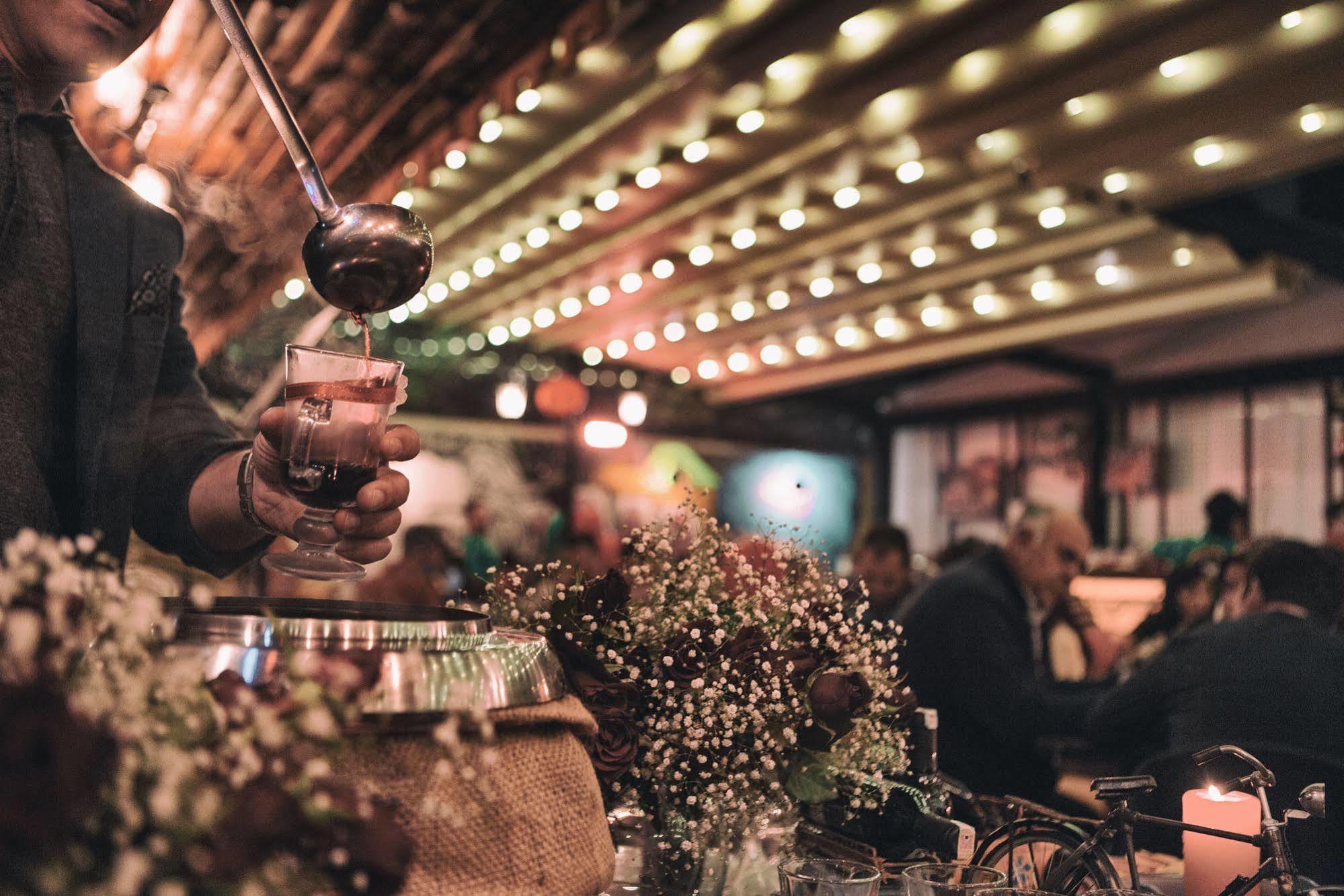Voswos Garage Coffee Hotel Анталія Екстер'єр фото