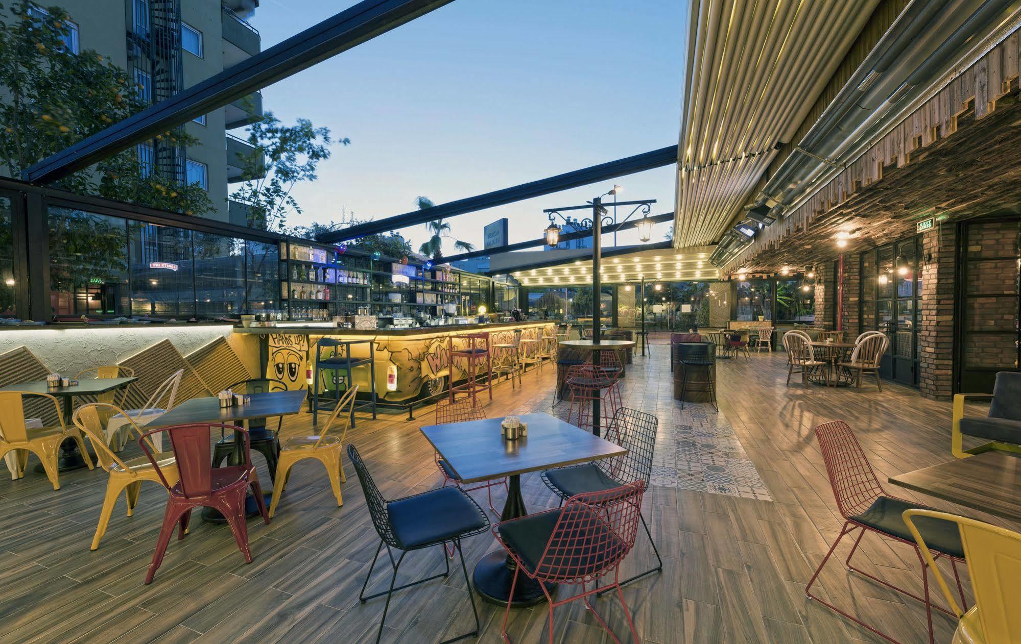 Voswos Garage Coffee Hotel Анталія Екстер'єр фото